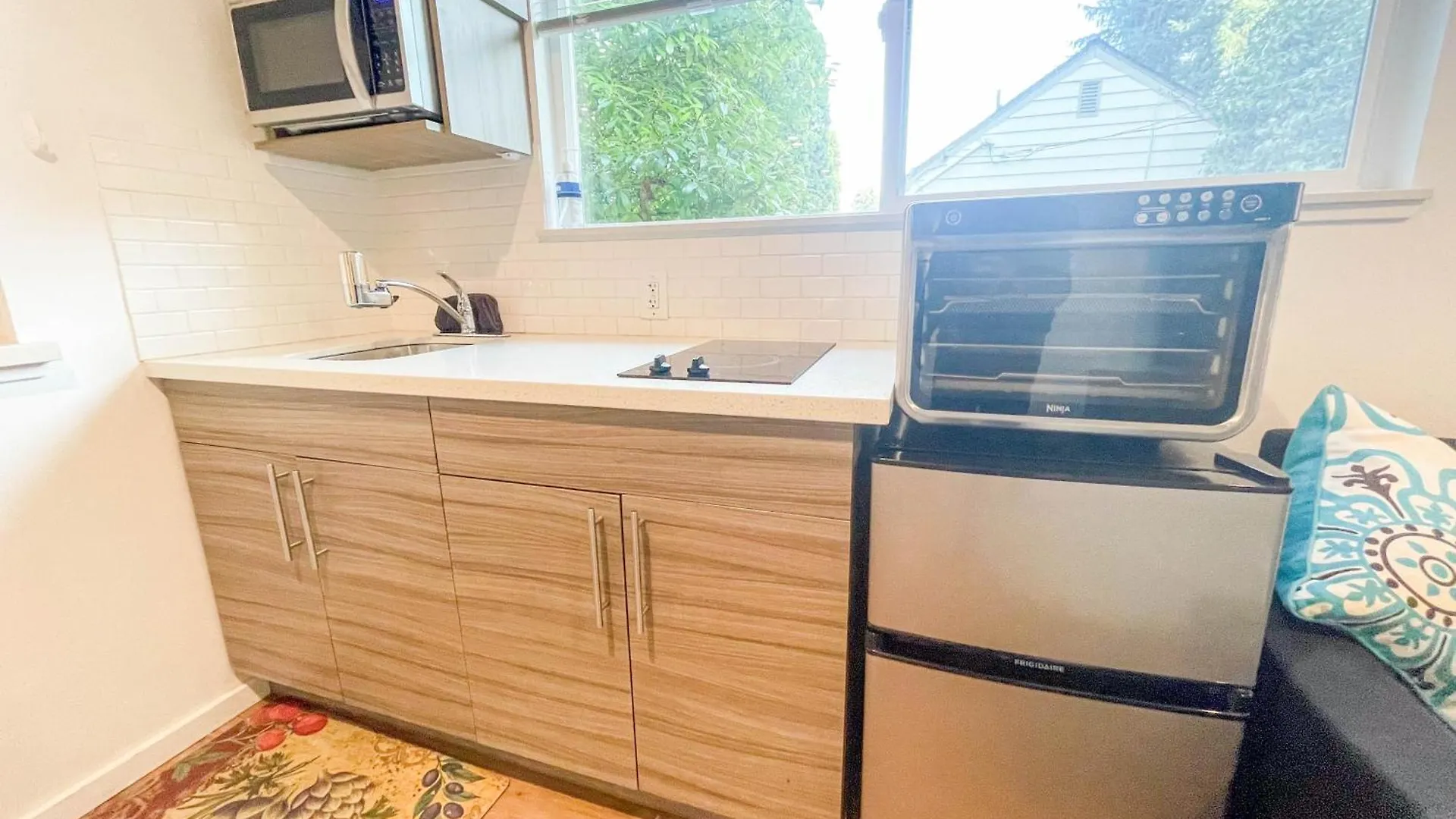 Modern Private Guesthouse in Сиэтл 0*,  США